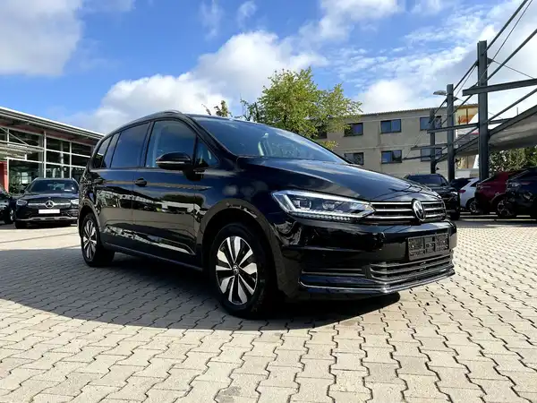 VW TOURAN (5/30)