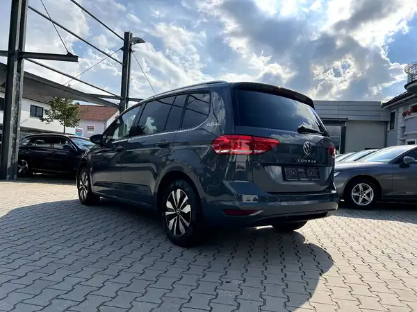 VW TOURAN (2/28)
