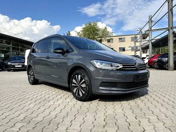 VW TOURAN (6/28)
