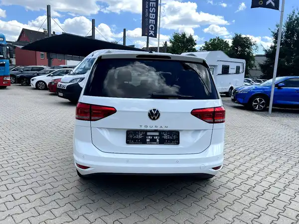 VW TOURAN (3/28)