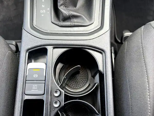 VW TOURAN (23/28)
