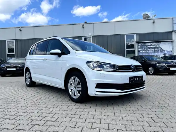 VW TOURAN (5/28)