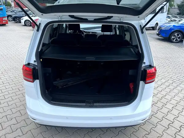 VW TOURAN (7/28)