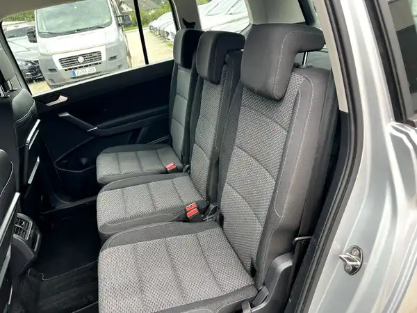 VW TOURAN (13/27)