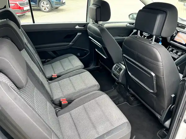 VW TOURAN (15/27)