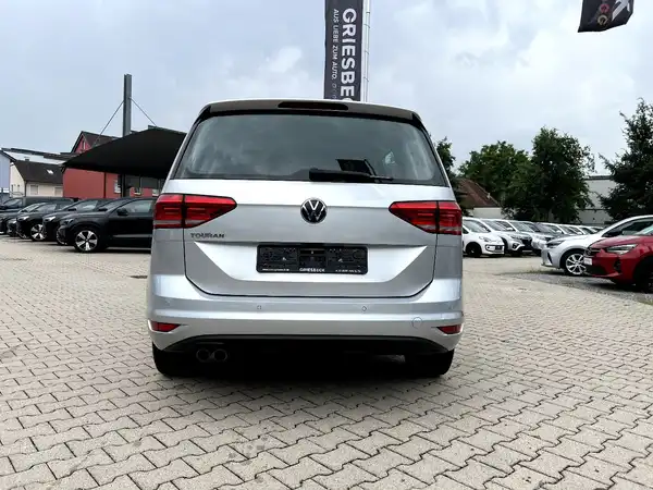 VW TOURAN (3/27)