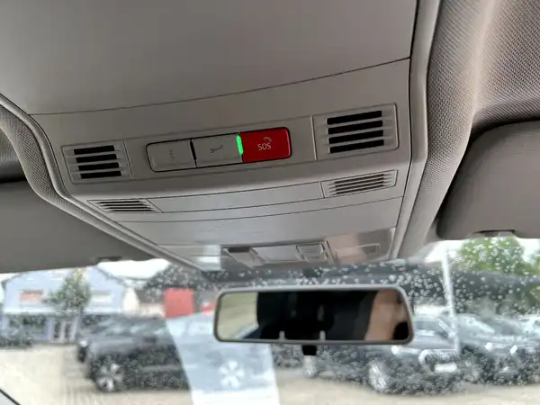 VW TOURAN (27/27)
