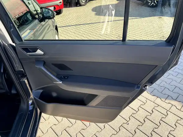 VW TOURAN (15/29)