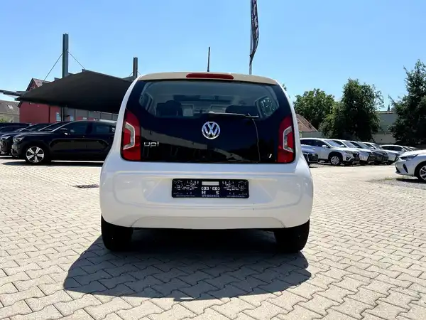 VW UP! (2/27)
