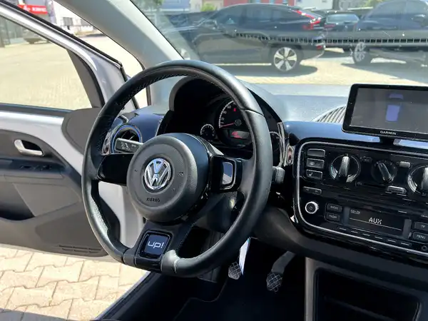 VW UP! (26/27)